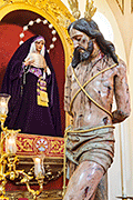 Besapiés del Santísimo Cristo de la Flagelación (Iglesia de San Joaquin) (El Puerto de Santa María (Cádiz). 9 de marzo de 2014.
