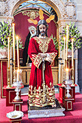 Besapiés del Santísimo Cristo Yacente (Iglesia Mayor Prioral) (El Puerto de Santa María (Cádiz). 2 de noviembre de 2013