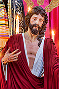 Besapiés del Santísimo Cristo Yacente (Iglesia Mayor Prioral) (El Puerto de Santa María (Cádiz). 2 de noviembre de 2013