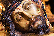 Besapiés del Santísimo Cristo de los Milagros (Iglesia de Santo Domingo) (Sanlúcar de Barrameda (Cádiz). 2 de marzo de 2014.