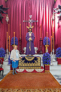 Besapiés de Nuestro Padre Jesús Cautivo (Iglesia de Nuestra Señora de los Desamparados). 7 de marzo de 2014.