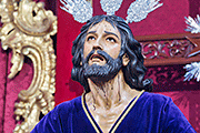 Besapiés de Nuestro Padre Jesús de la Oración en el Huerto (Iglesia de San Diego) (Sanlúcar de Barrameda - Cádiz). Domingo de Pasión. 6 de abril de 2014