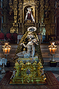 Besapiés del Santísimo Cristo Yacente (María Santísima de las Angustias) (Iglesia de Nuestra Señora del Carmen - Sanlúcar de Barrameda (Cádiz) - 2 de noviembre de 2014