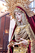 Besamanos de María Santísima de las Angustias (Iglesia de la Sagrada Familia) (San Fernando - Cádiz). 6 de abril de 2014