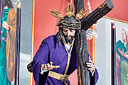 Besapiés del Santísimo Cristo de las Tres Caídas (Iglesia de la Sagrada Familia - Bazán) (San Fernando (Cádiz). 23 de marzo de 2014