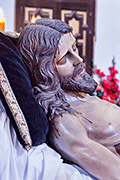 Besapiés del Santísimo Cristo de la Redención descendido de la Cruz en su Traslado al Sepulcro (Iglesia Mayor de San Pedro y San Pablo) (San Fernando - Cádiz). 5 de abril de 2014
