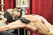 Besapiés del Santísimo Cristo de la Expiración (Iglesia Castrense de San Francisco) (San Fernando (Cádiz). 23 de marzo de 2014