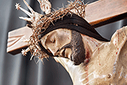 Besapiés del Santísimo Cristo de la Vera-Cruz (Iglesia del Santo Cristo) (San Fernando - Cádiz). 6 de abril de 2014