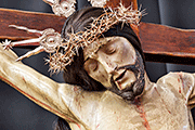 Besapiés del Santísimo Cristo de la Vera-Cruz (Iglesia del Santo Cristo) (San Fernando - Cádiz). 6 de abril de 2014