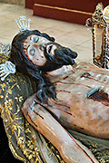 Besapiés del Santísimo Cristo Yacente (Iglesia Conventual de la Victoria) (Puerto Real - Cádiz). 30 de marzo de 2014