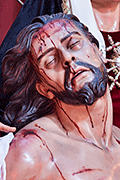 Besapiés del Santísimo Cristo de la Misericordia en su Traslado al sepulcro (Iglesia Prioral de San Sebastián) (Puerto Real - Cádiz). 30 de marzo de 2014
