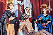 Besapiés del Santísimo Cristo de la Misericordia en su Traslado al sepulcro (Iglesia Prioral de San Sebastián) (Puerto Real - Cádiz). 30 de marzo de 2014