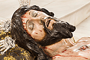 Besapiés del Santísimo Cristo Yacente (Iglesia Conventual de la Victoria) (Puerto Real - Cádiz). 30 de marzo de 2014