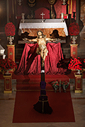 Besapiés extraordinario del Santísimo Cristo del Perdón en la Iglesia de Santa Ana con motivo del 50º aniversario de la Hermandad (20 de febrero de 2013)