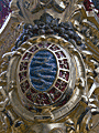 Escudo de una esquina de la canastilla del Paso de la Entrada Triunfal en Jerusalén