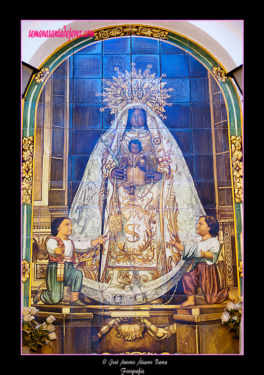 Retablo cerámico de Nuestra Señora de la Merced (Callejón de los Negros - Jerez)
