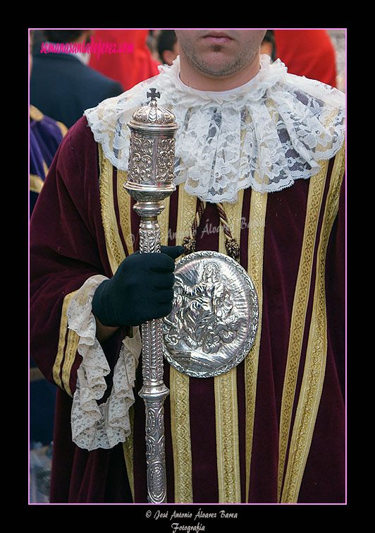 Ropón del Pertiguero del Cuerpo de Acólitos del Paso de Palio de la Hermandad de la Sagrada Cena