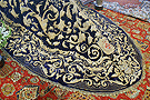 Detalle de los bordados del manto de salida de Santa María de la Paz