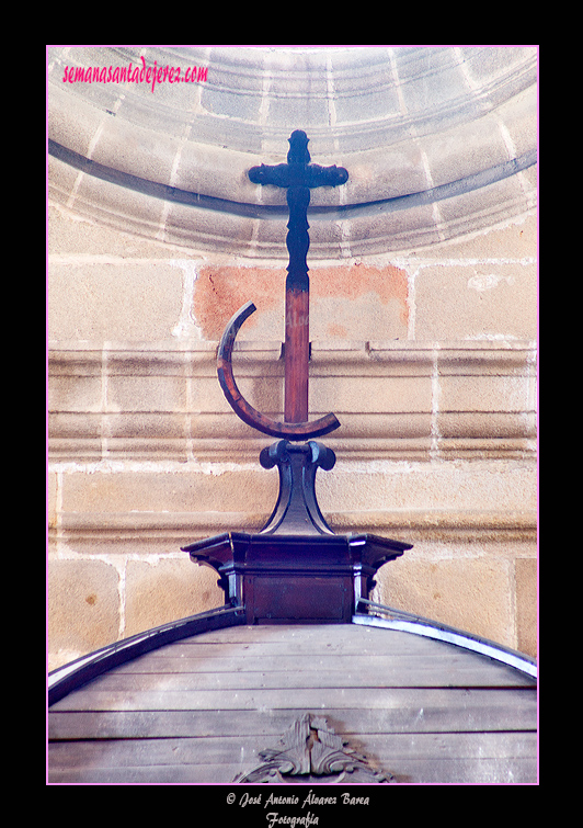 Remate de la puerta de los Reyes Magos (Nave del Evangelio - Santa Iglesia Catedral)