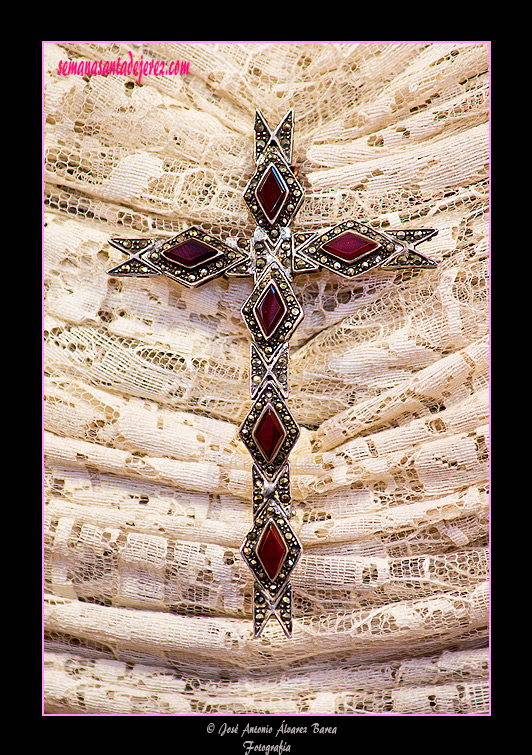 Cruz Pectoral de Nuestra Señora de los Remedios