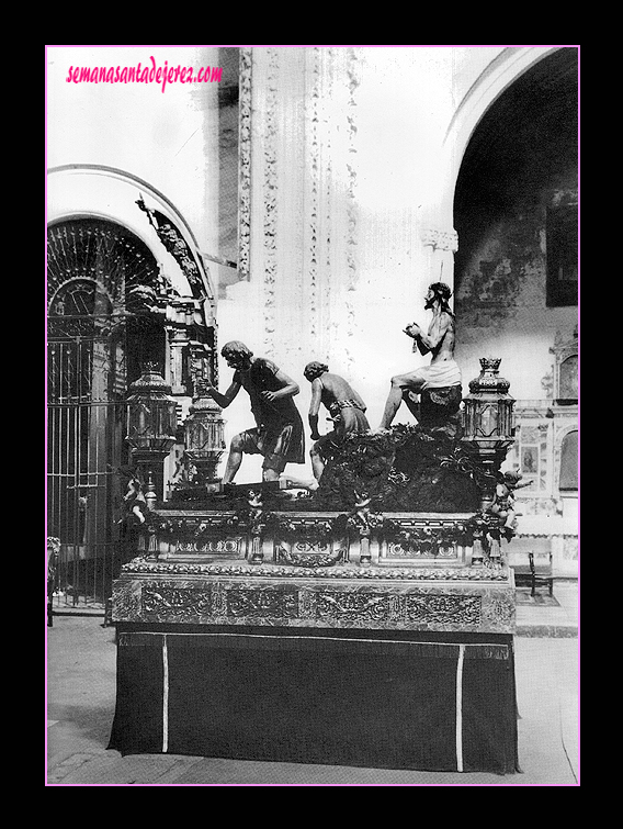 Paso de Misterio de Nuestro Padre y Señor de las Penas en el interior del Templo Parroquial de San Mateo en el año 1939