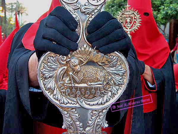 Detalle de la Cruz de Guía de la Hermandad del Desconsuelo 