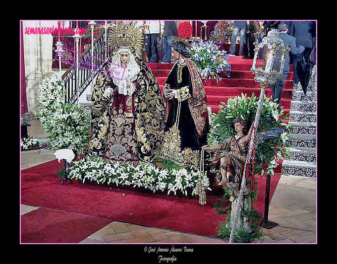 Besamanos de María Santísima del Desconsuelo (28 de marzo de 2004)