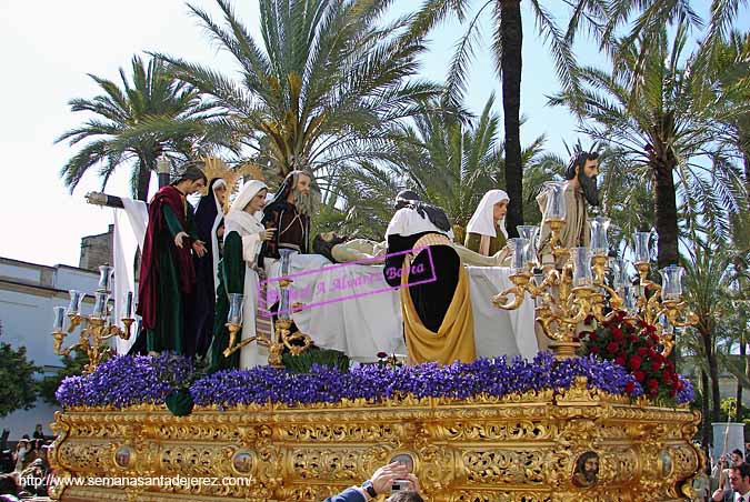 Paso de Misterio del Traslado al Sepulcro de Nuestro Señor Jesucristo