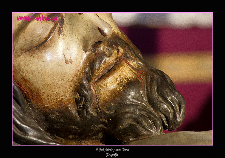 Detalle de la boca y barba del Santísimo Cristo de la Salud