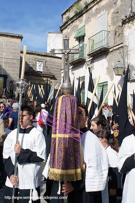 Cruz Parroquial de la Hermandad de las Tres Caídas