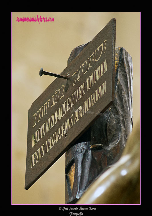 INRI de la cruz del Santísimo Cristo de la Esperanza