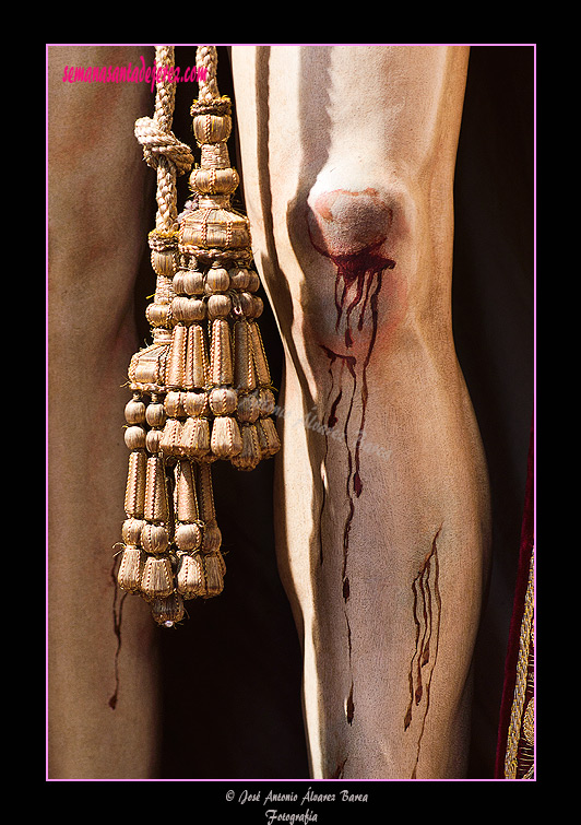 Rodilla izquierda del Señor del Ecce Homo