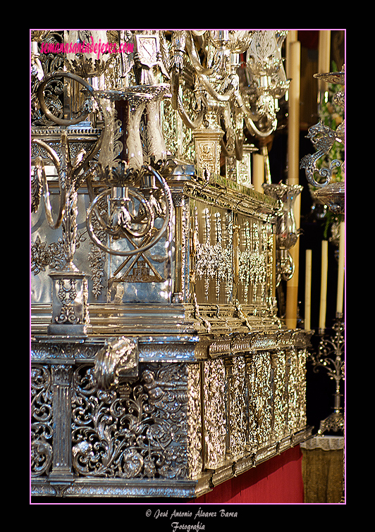 Lateral de la canastilla del Paso de Misterio del Ecce Homo