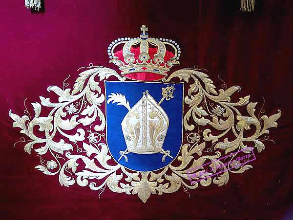 Bordados del faldón lateral izquierdo del Paso de Palio de Nuestra Señora del Mayor Dolor
