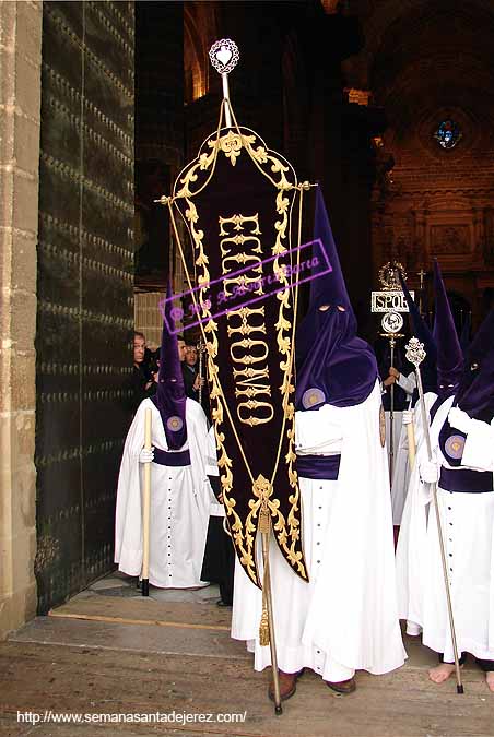 Estandarte del Ecce-Homo de la Hermandad del Mayor Dolor