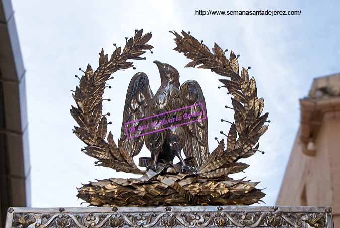 Aguila que remata el asta del Senatus de la Hermandad del Mayor Dolor