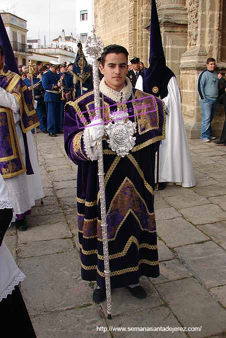 Pertiguero del Cortejo del Ecce Homo de la Hermandad del Mayor Dolor