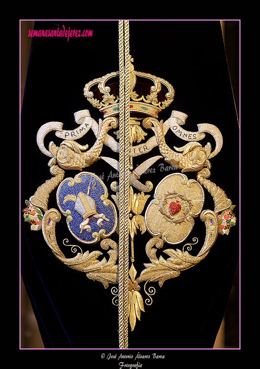 Escudo de la Hermandad del Mayor Dolor