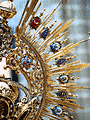 Detalle de los esmaltes de los Apostoles en la ráfaga de la Corona de Nuestra Señora del Mayor Dolor