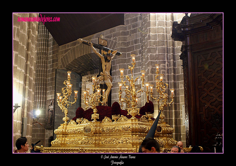 Paso del Santo Crucifijo de la Salud