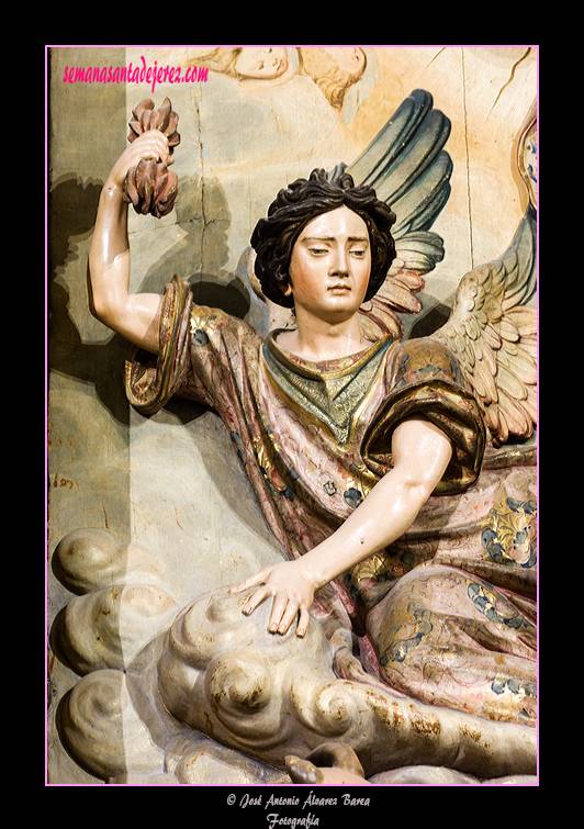 Ángel (La Batalla de los Ángeles - Retablo Mayor de la Iglesia de San Miguel)