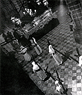 La Hermandad de las Cinco Llagas haciendo estación de penitencia en la S.e I.Iglesia Catedral