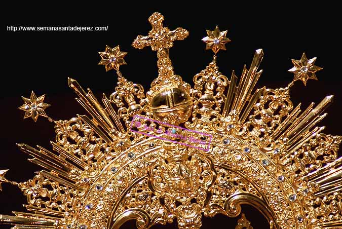 Cruz que remata la Corona de María Santísima de la Esperanza