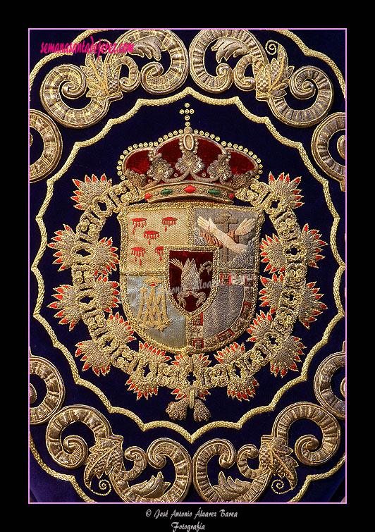 Escudo de la Hermandad de las Cinco Llagas