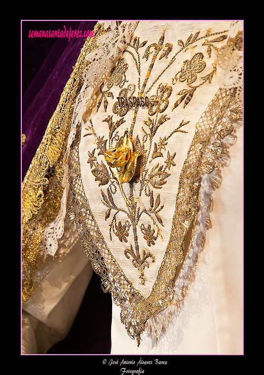 Rostrillo de Nuestra Madre y Señora del Traspaso 