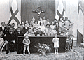 Grupo de Cofrades de la Hermandad de la Esperanza de la Yedra. Se aprecian, entre otros conocidos hermanos, a Manuel Román, José A.Pérez Aspillaga, Carlos Otero y Antonio Martínez (Foto: Manuel Mesa)