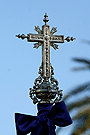 Cruz que remata el asta del Estandarte de la Hermandad de la Yedra