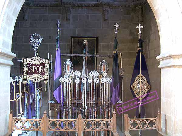 Altar de Insignias de la Hermandad del Cristo de la Buena Muerte 