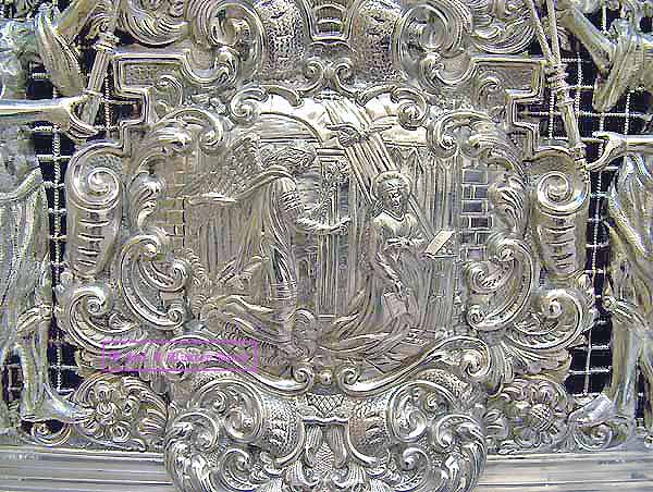 Cartela de la Anunciación (Respiradero derecho del paso de María Stma.del Perpetuo Socorro) 