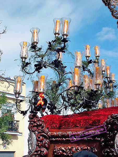 Candelabros de hierro forjado del paso del Sant&iacute;simo Cristo de la Expiraci&oacute;n 